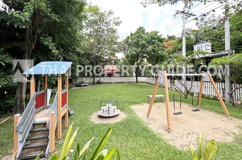 House with Shared Pool in Nichada Thani 